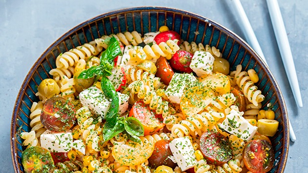 Salada com Molho de Abacate