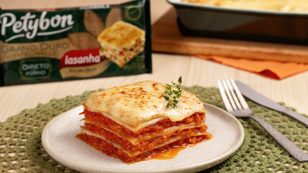 Lasanha com ragu de cenoura